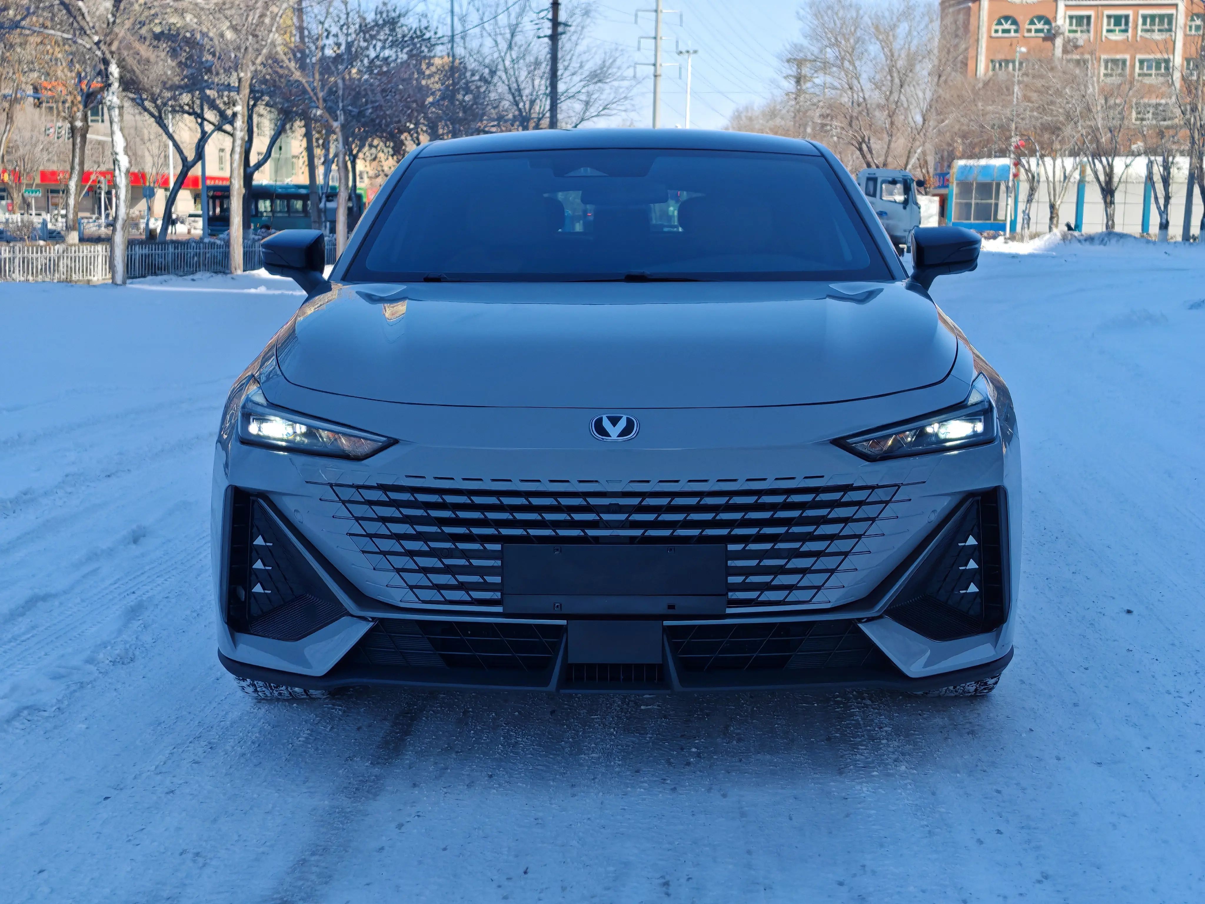 Changan UNI-V  из Китая