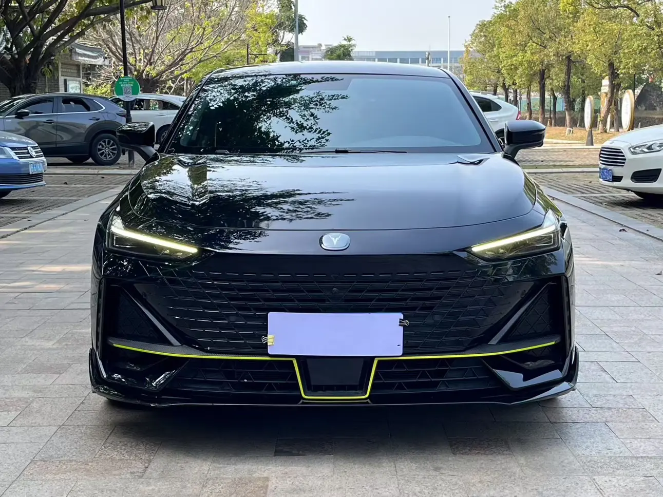 Changan UNI-V  из Китая