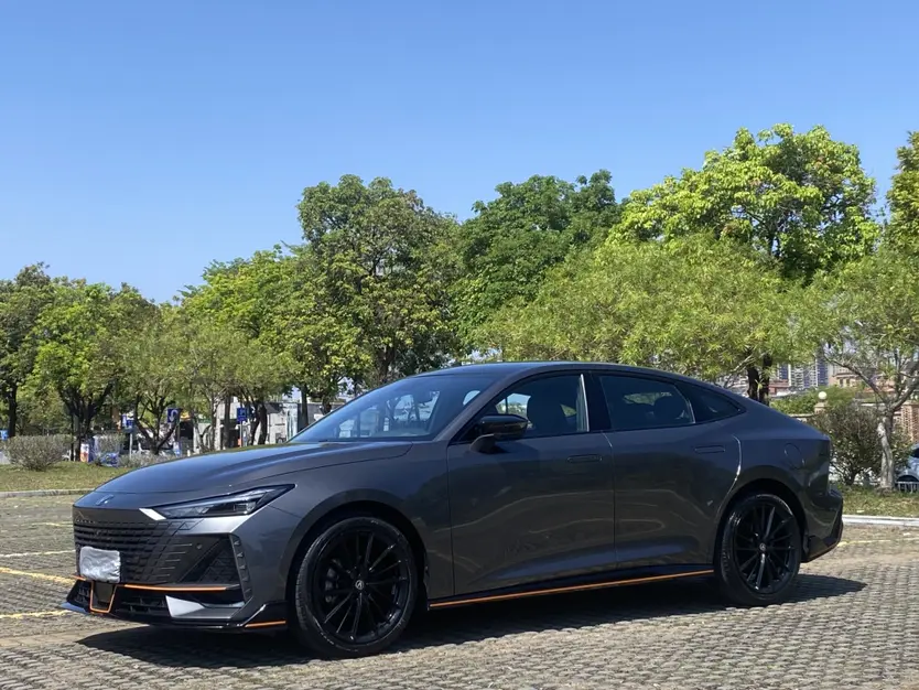 Changan UNI-V  из Китая