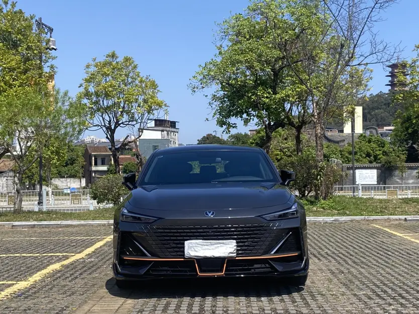 Changan UNI-V  из Китая