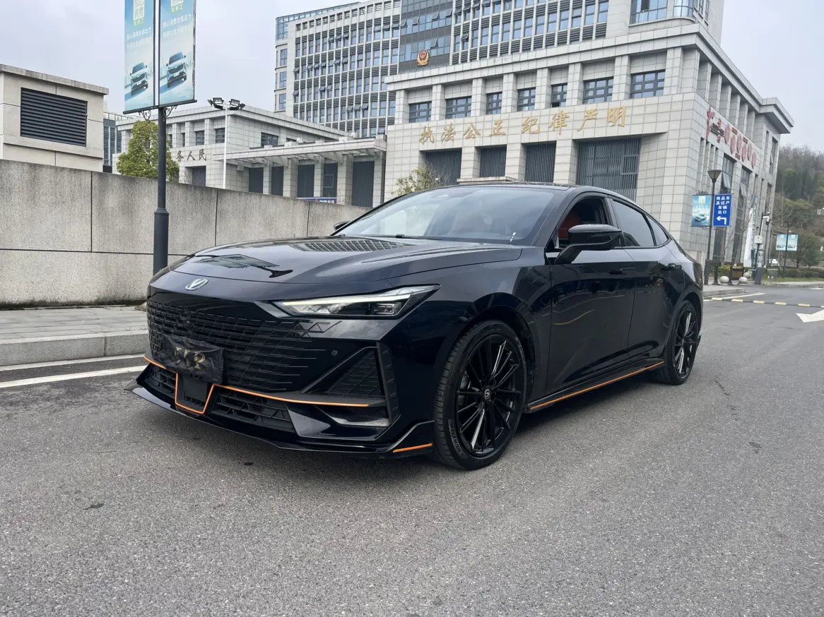 Changan UNI-V  из Китая