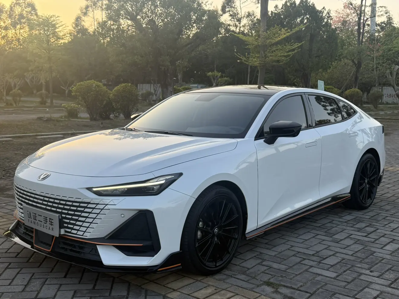 Changan UNI-V  из Китая