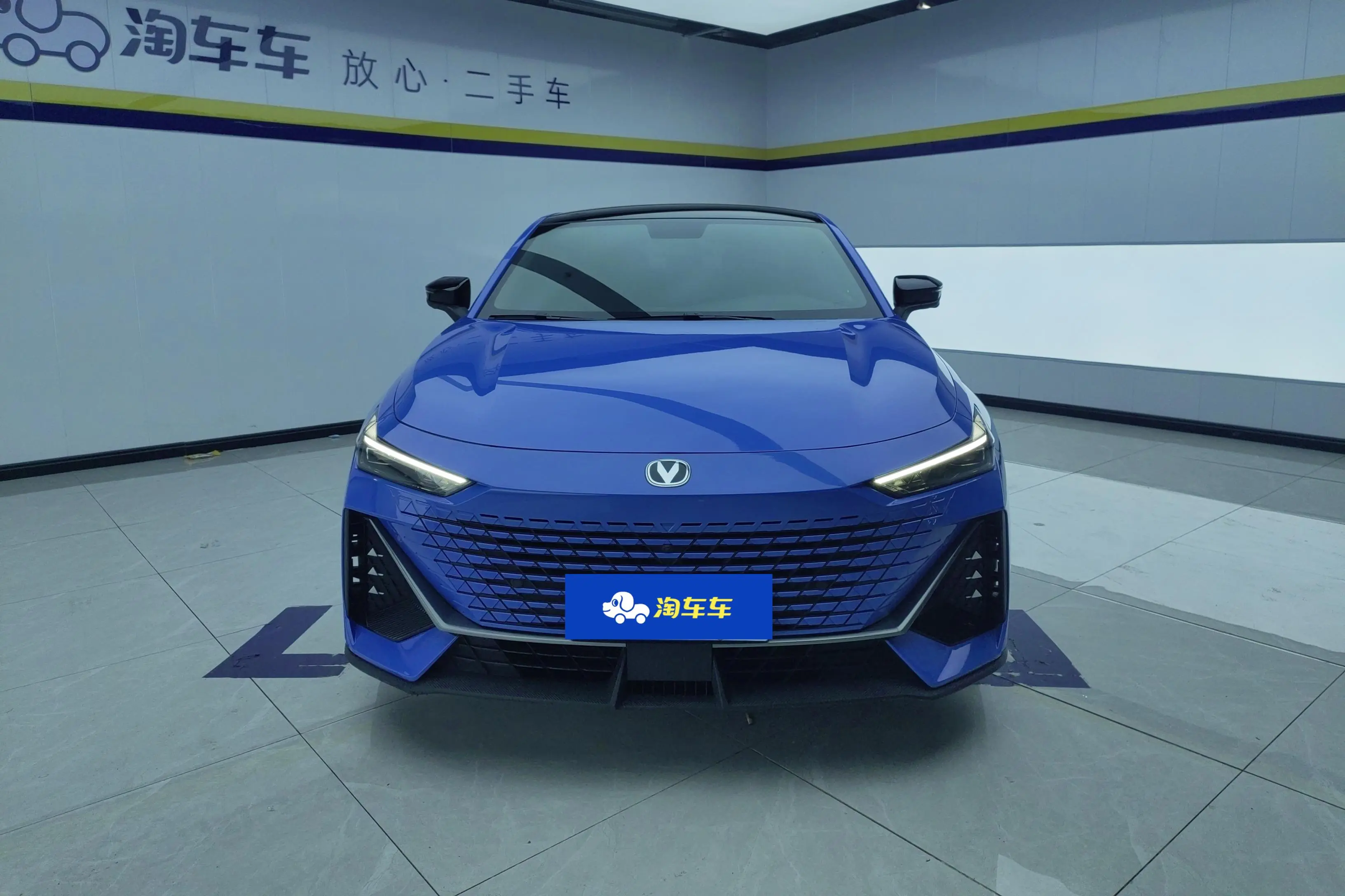 Changan UNI-V  из Китая