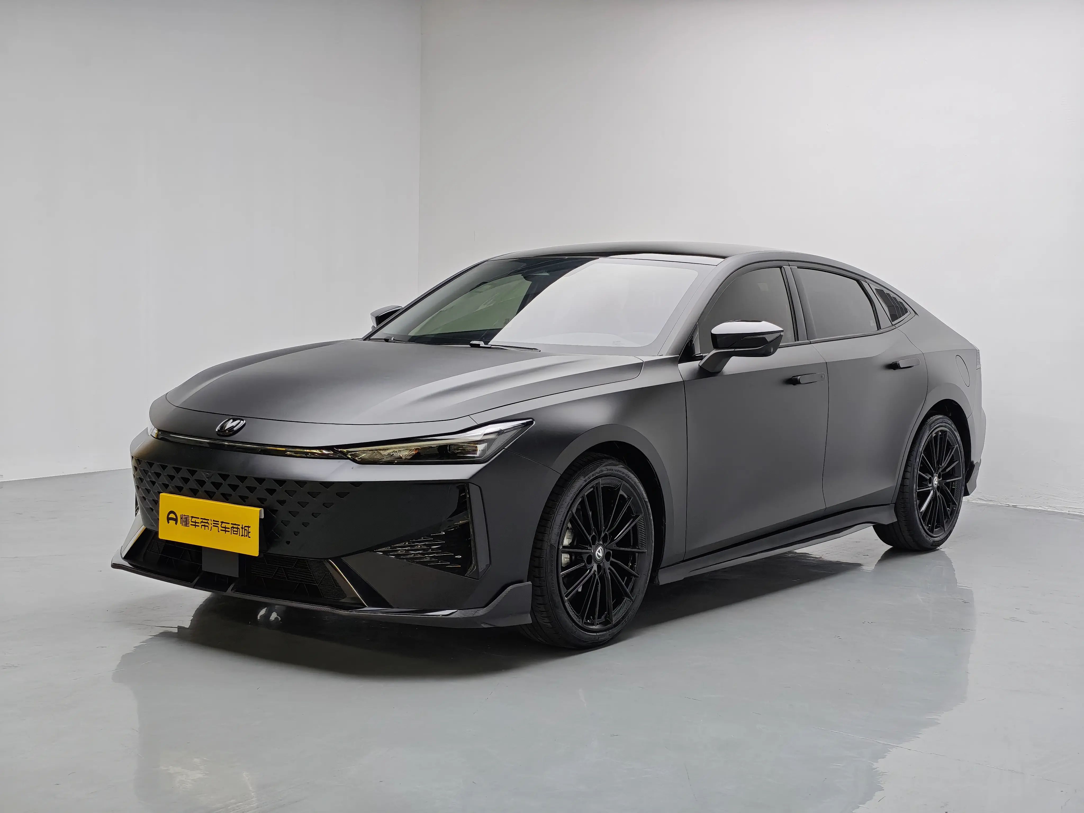 Changan UNI-V  из Китая