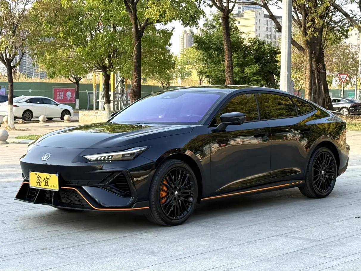 Changan UNI-V  из Китая