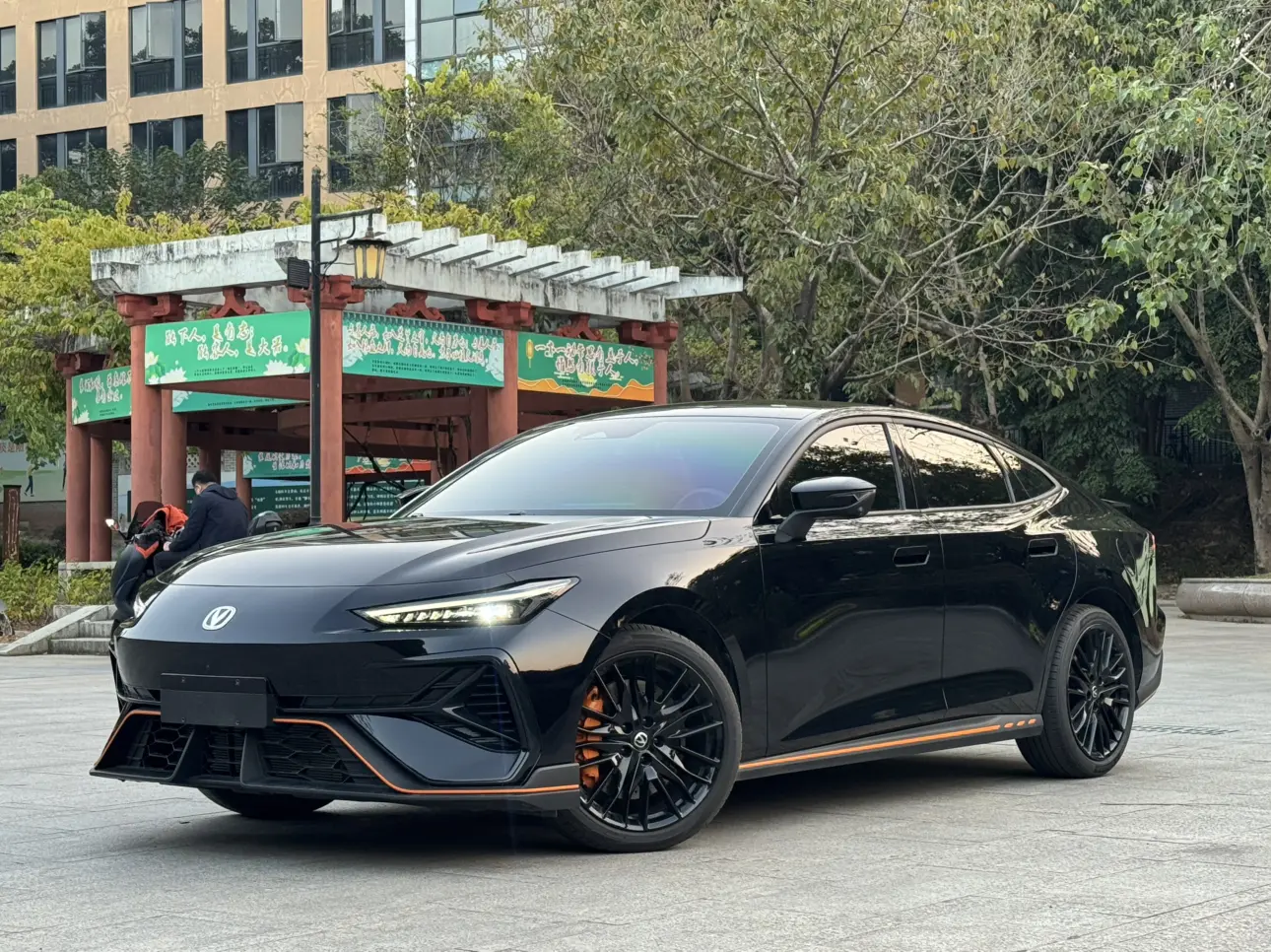 Changan UNI-V  из Китая