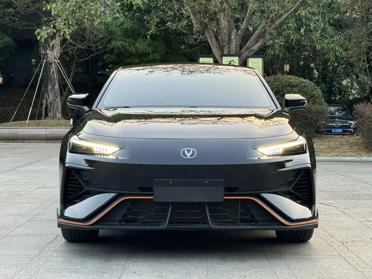 Changan UNI-V  из Китая