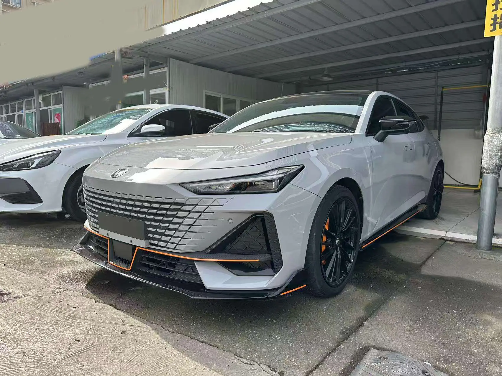 Changan UNI-V  из Китая