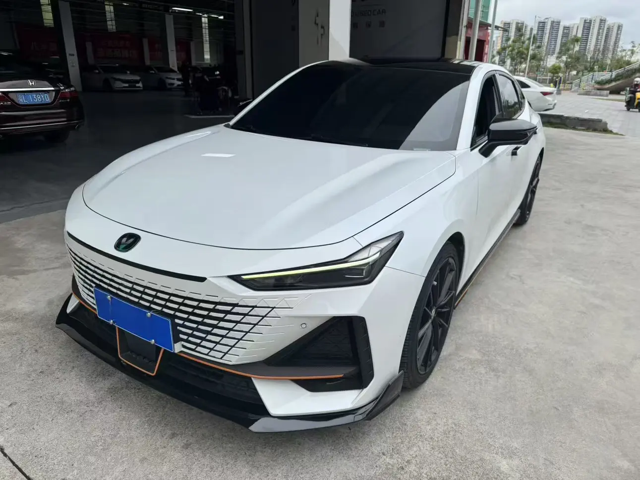Changan UNI-V  из Китая