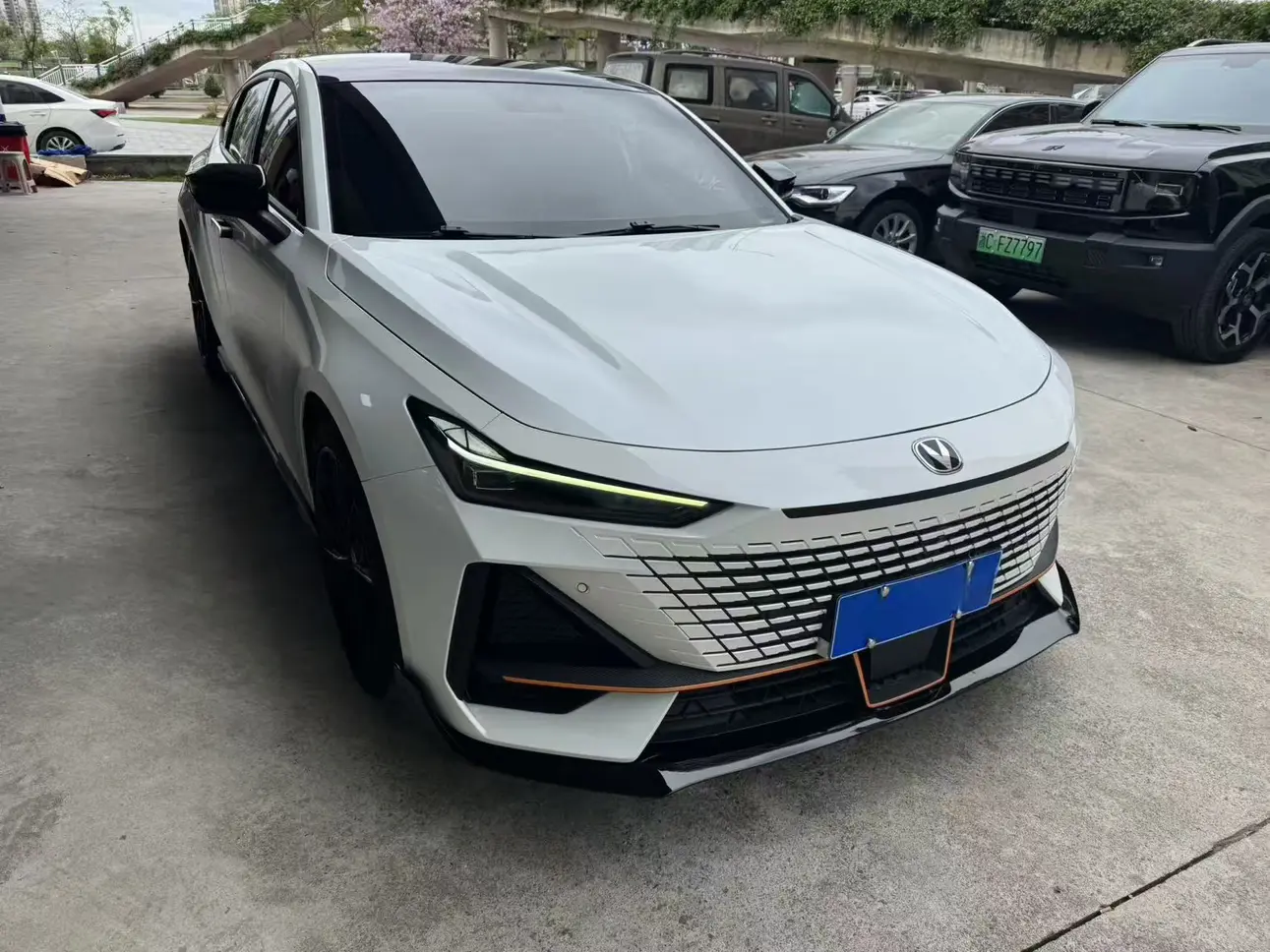 Changan UNI-V  из Китая
