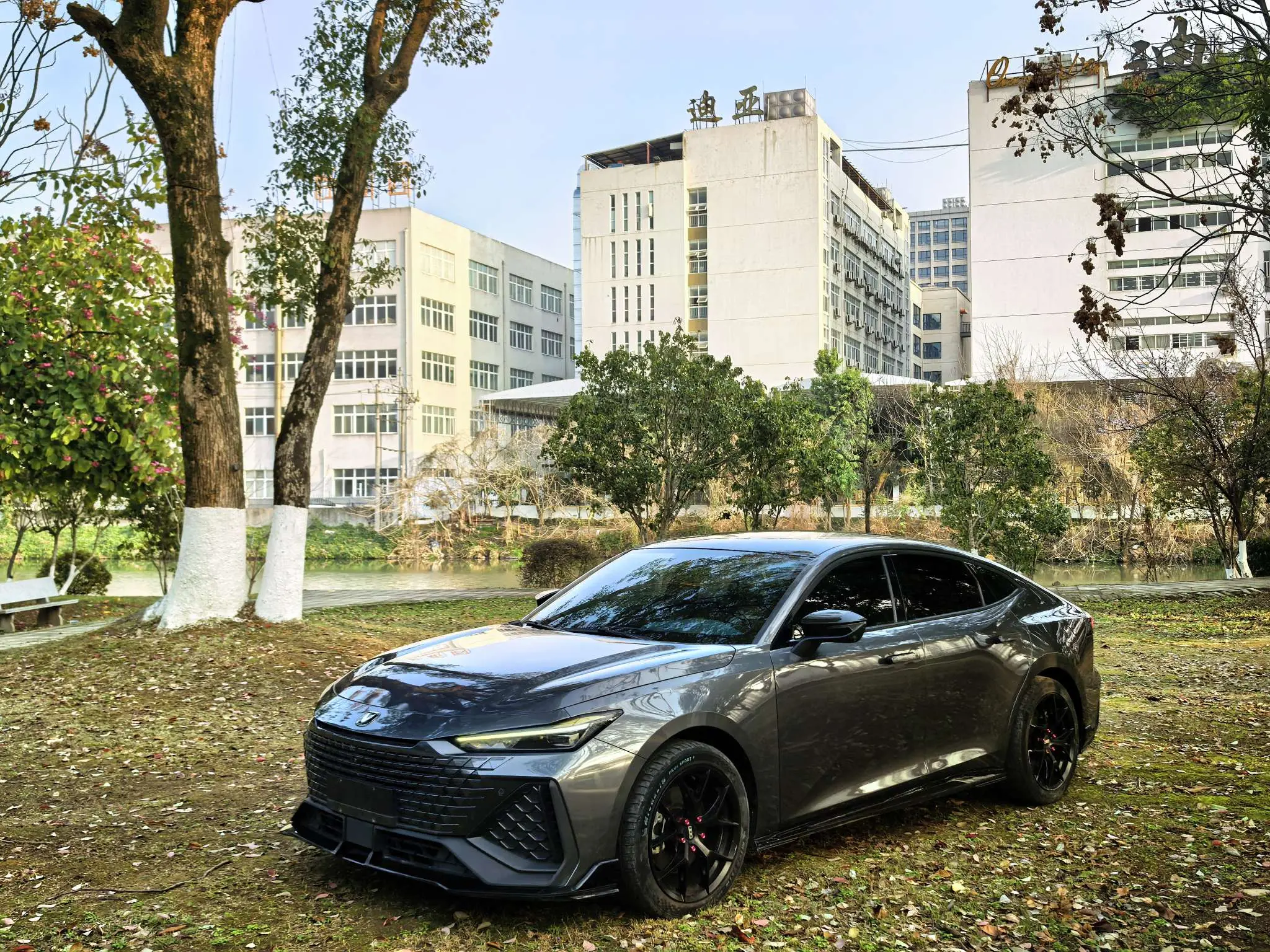 Changan UNI-V  из Китая