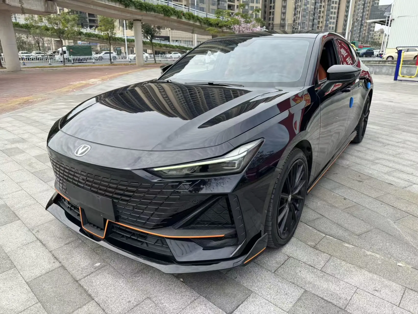 Changan UNI-V  из Китая