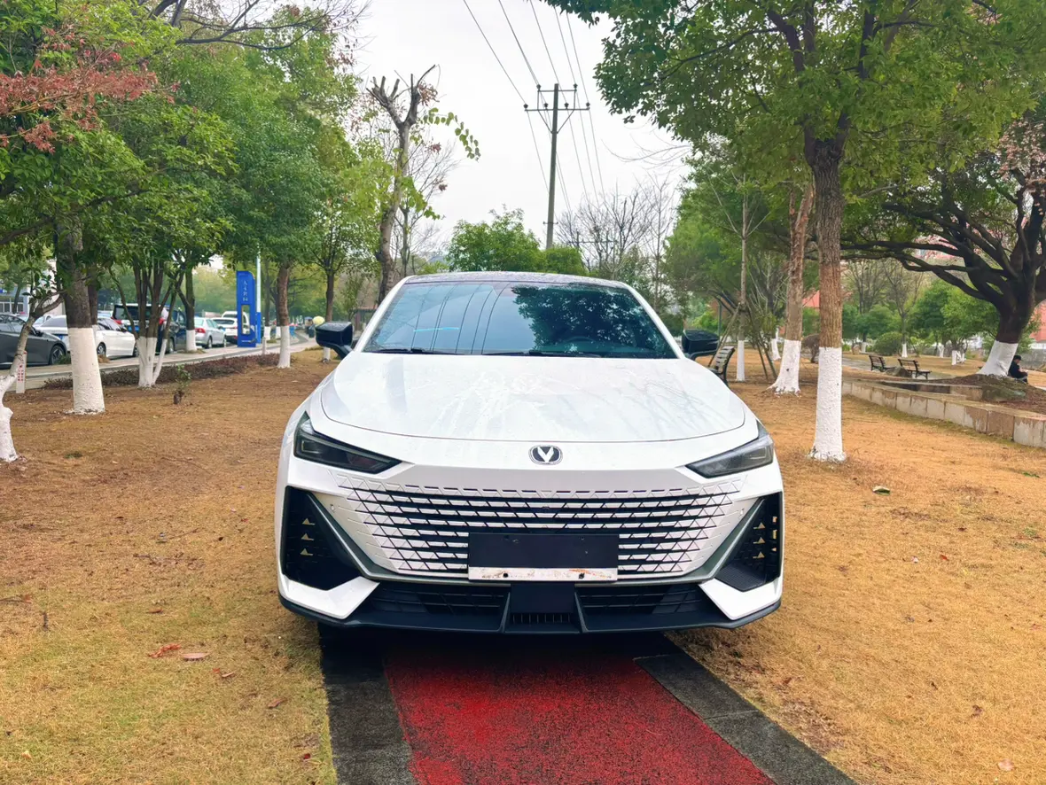 Changan UNI-V  из Китая