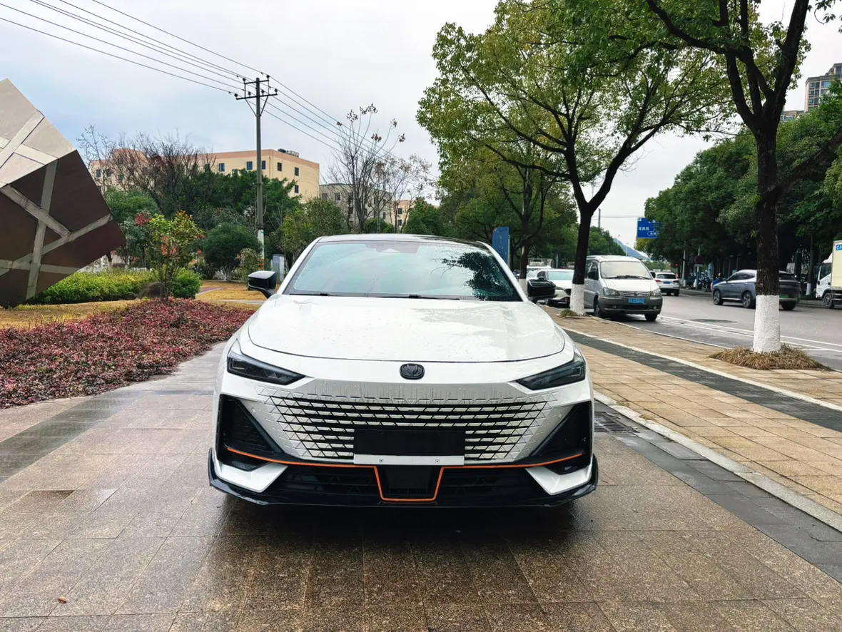 Changan UNI-V  из Китая