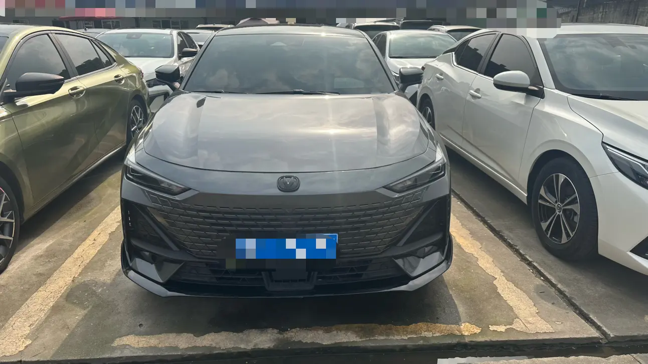 Changan UNI-V  из Китая