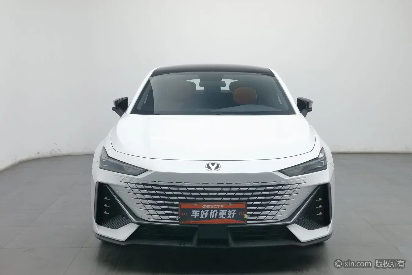 Changan UNI-V  из Китая