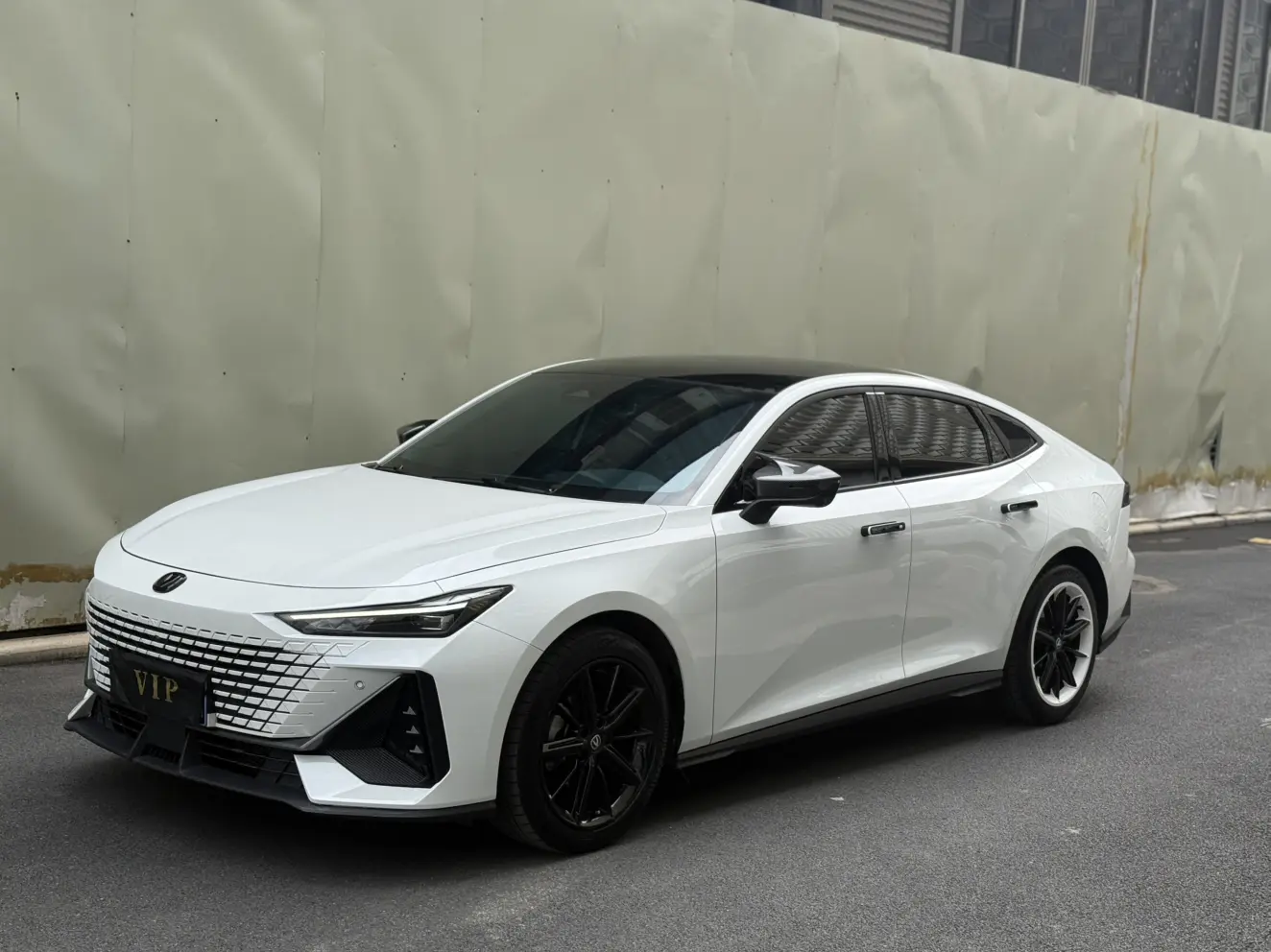 Changan UNI-V  из Китая