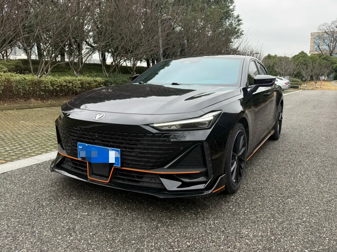 Changan UNI-V  из Китая