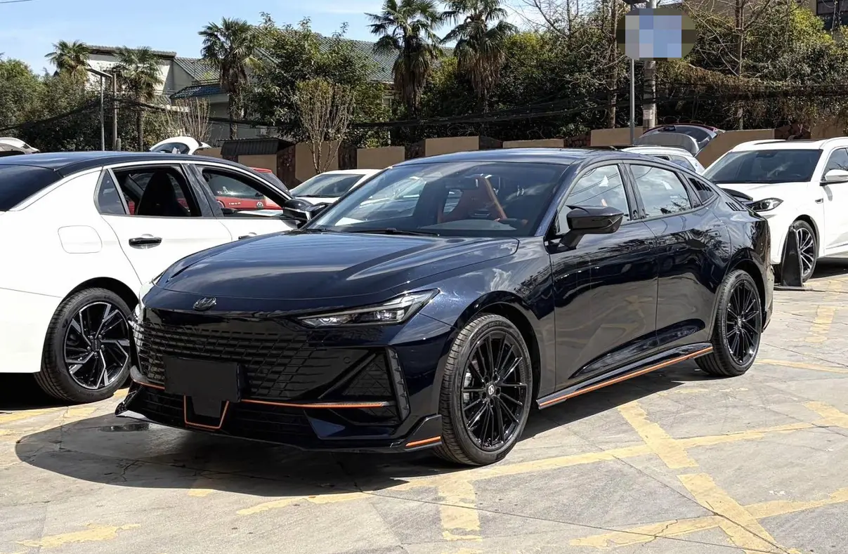 Changan UNI-V  из Китая