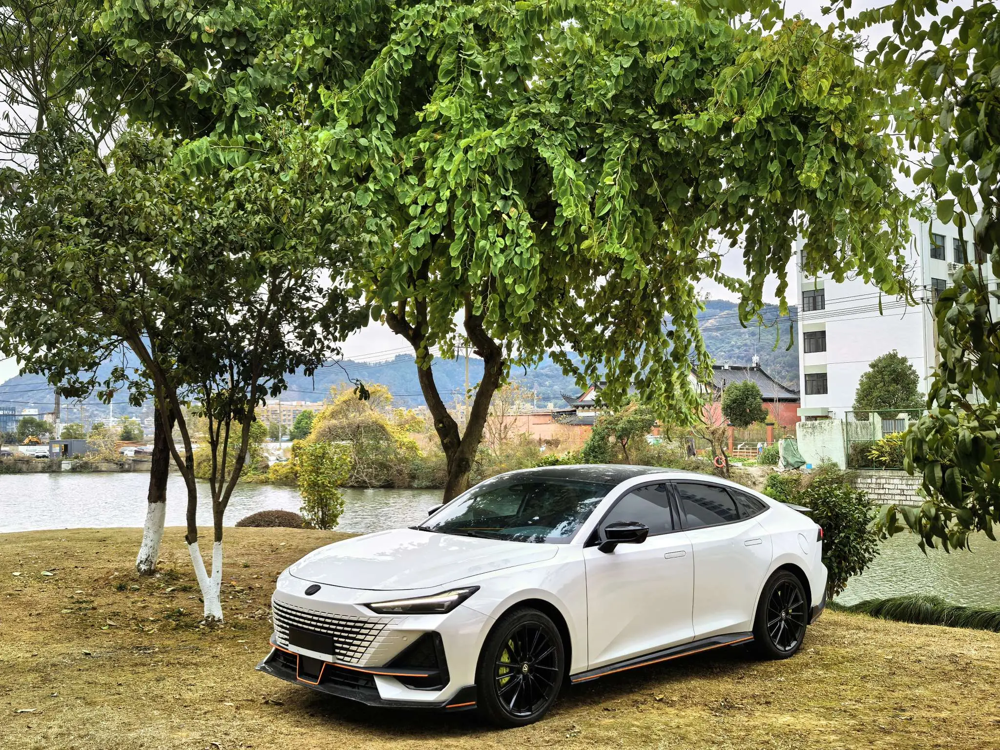 Changan UNI-V  из Китая