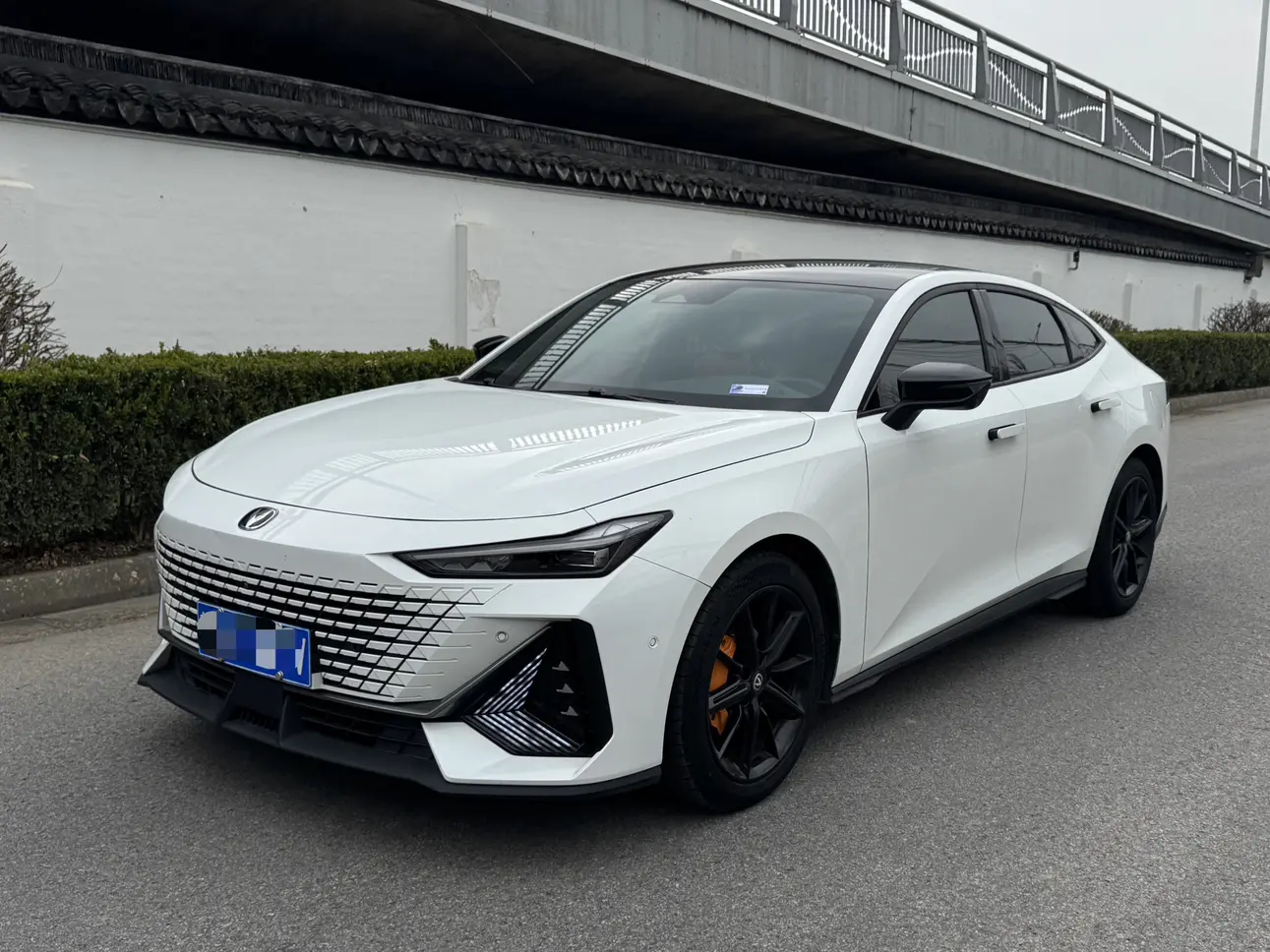 Changan UNI-V  из Китая