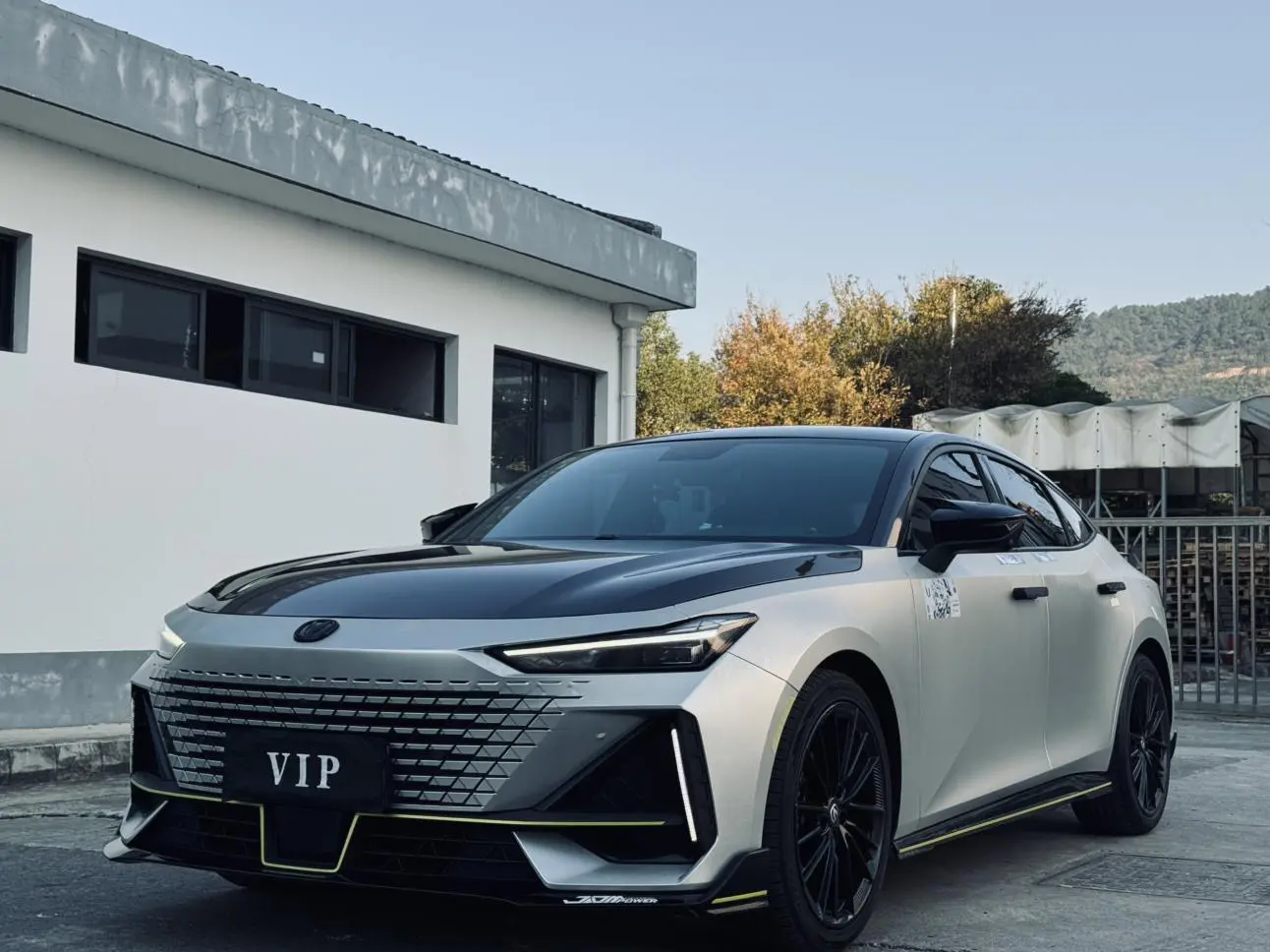 Changan UNI-V  из Китая