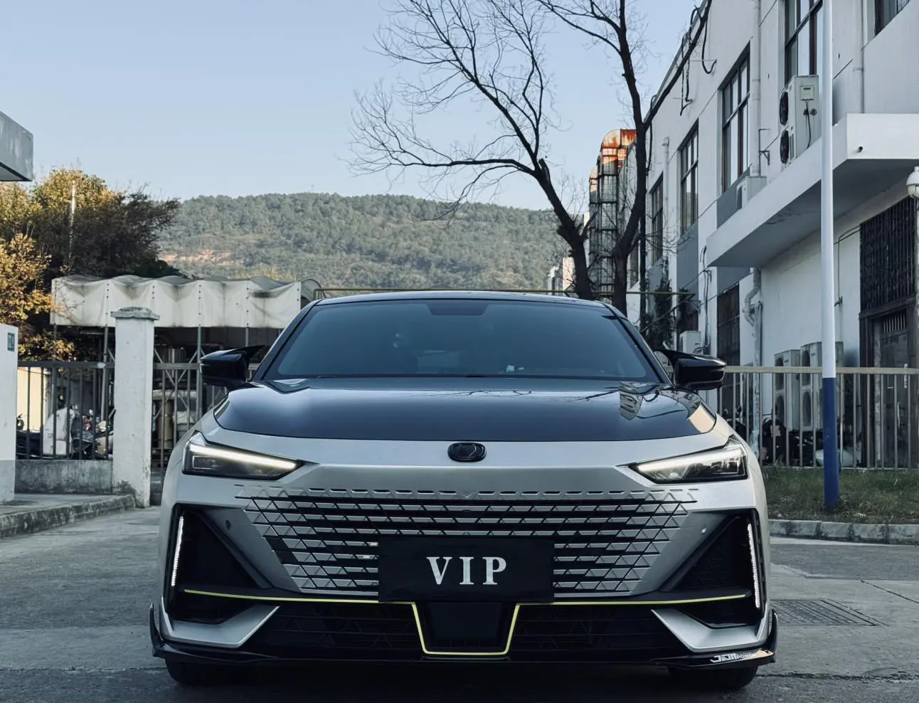 Changan UNI-V  из Китая