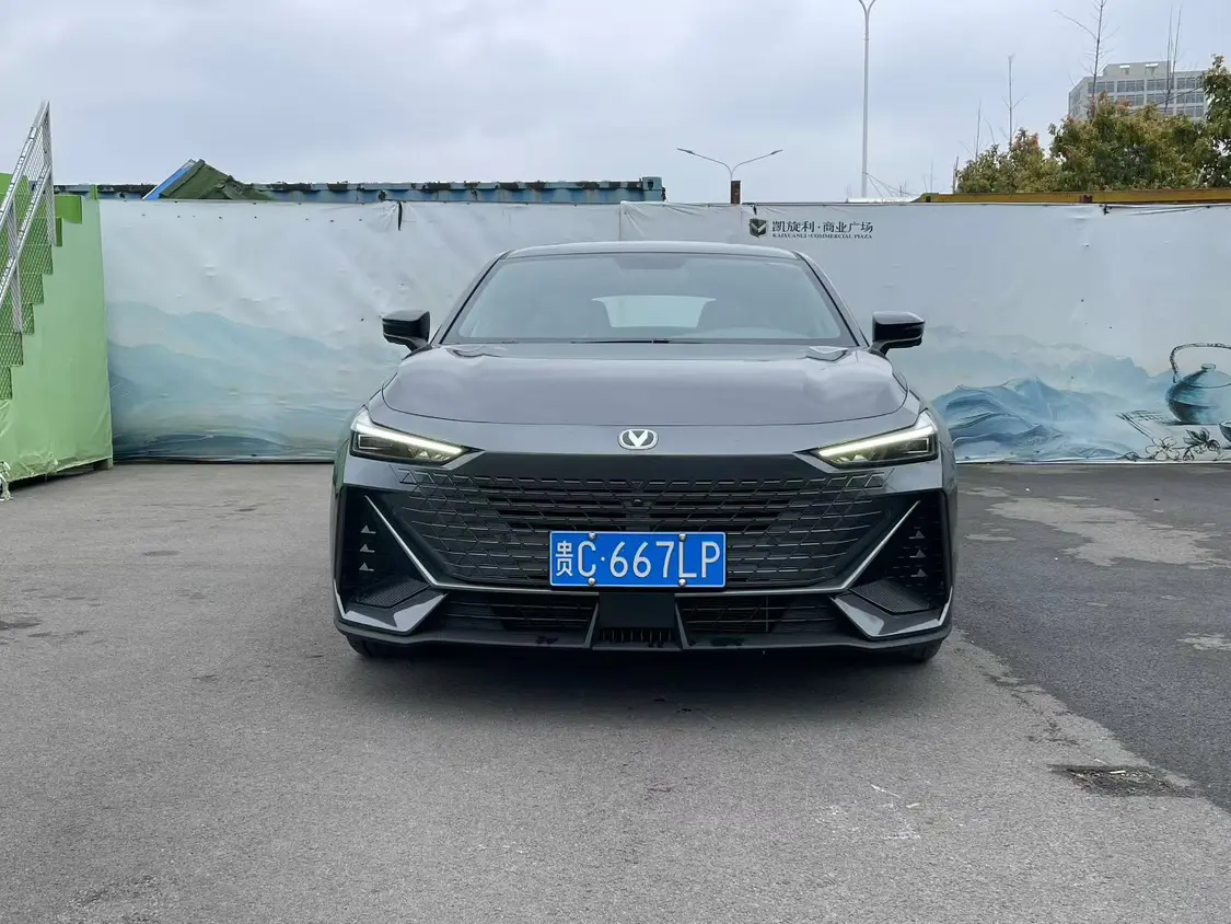 Changan UNI-V  из Китая