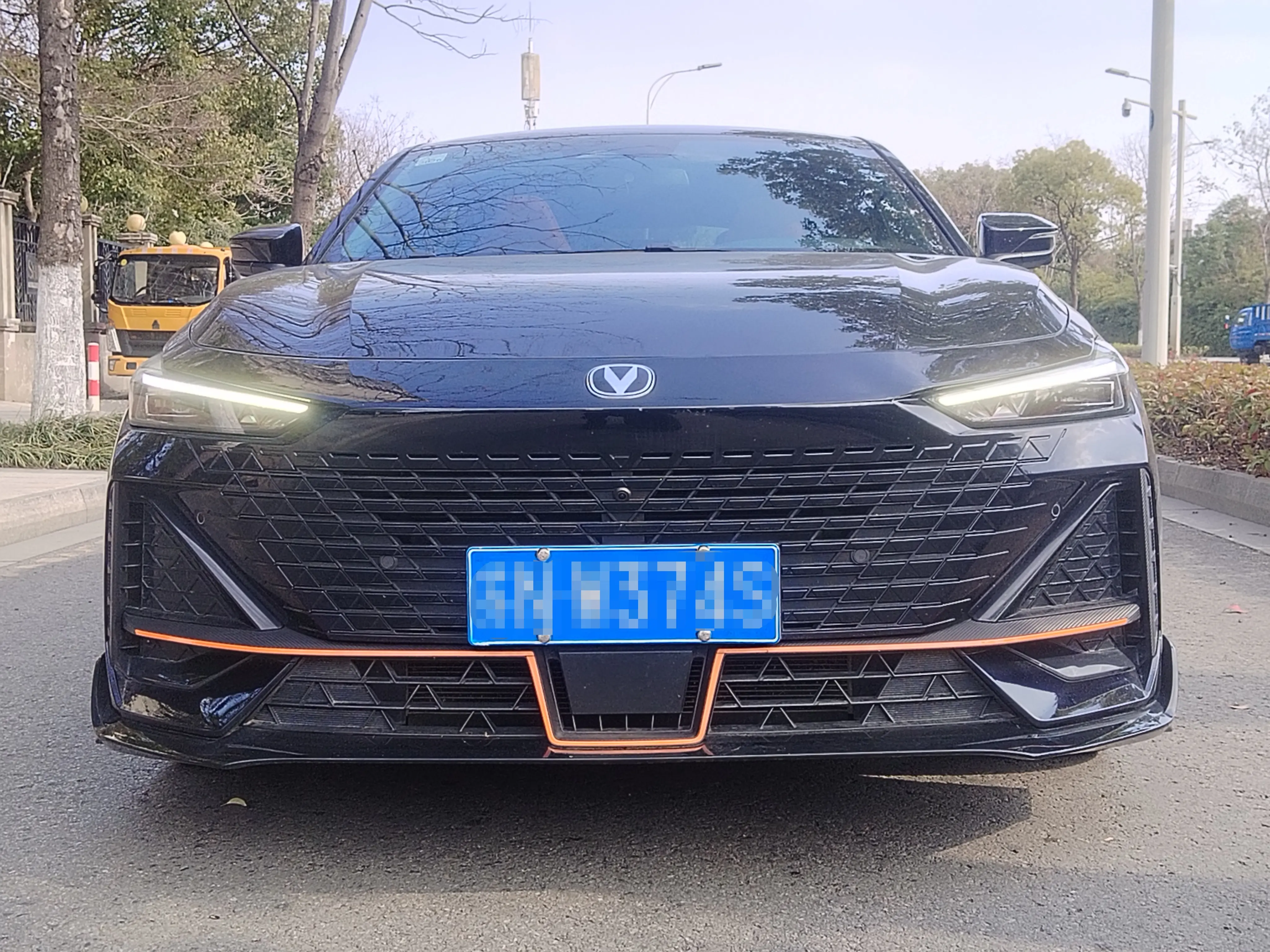 Changan UNI-V  из Китая