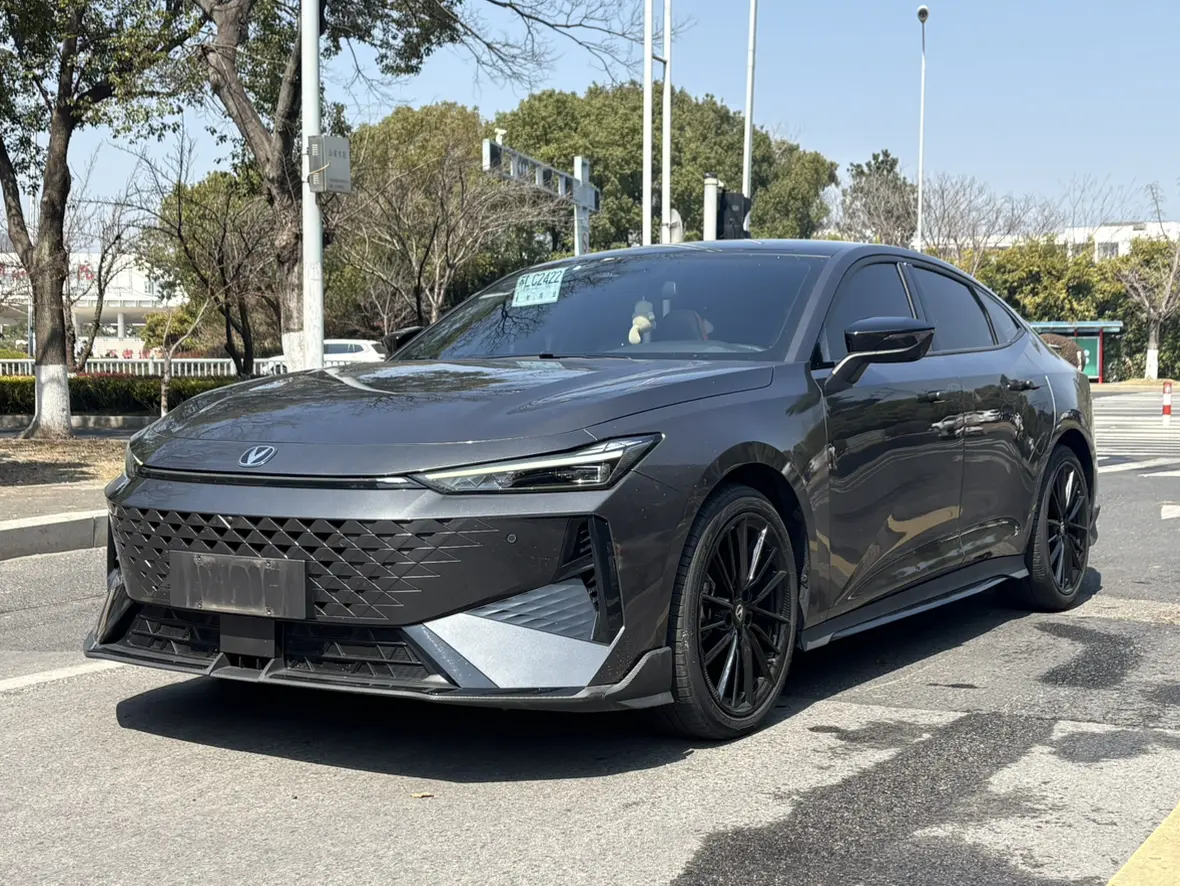 Changan UNI-V  из Китая