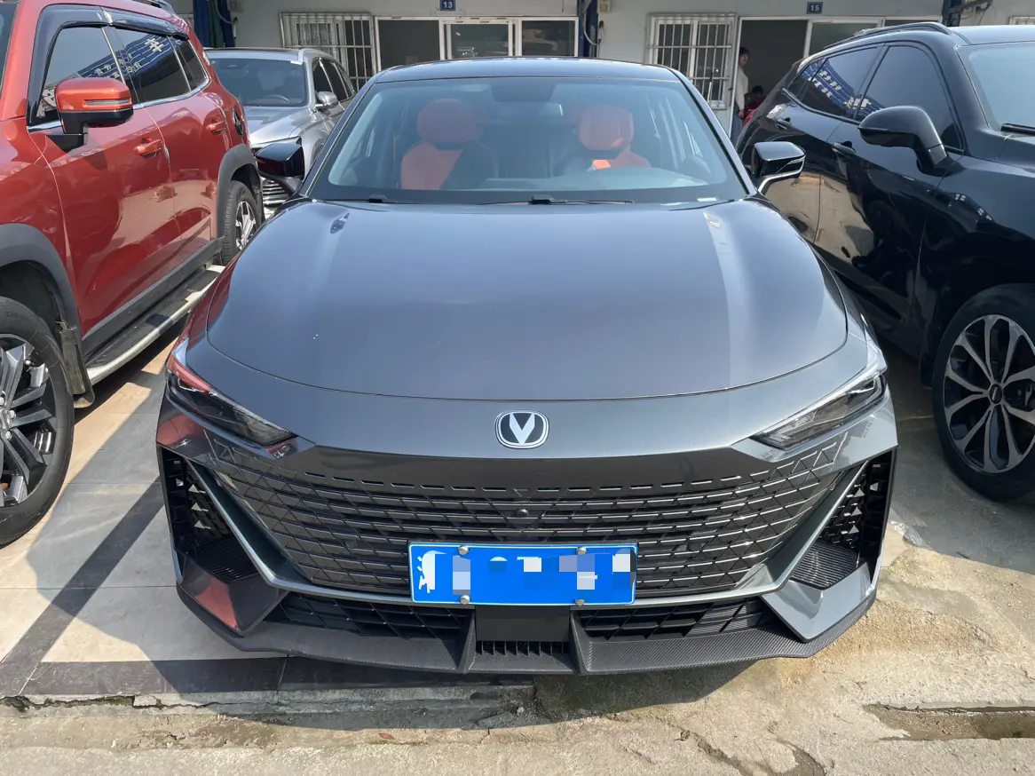 Changan UNI-V  из Китая