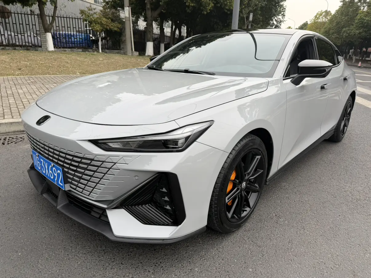 Changan UNI-V  из Китая