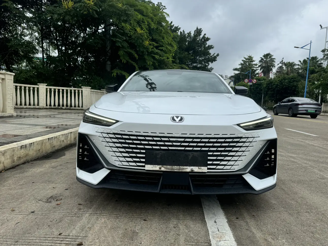 Changan UNI-V  из Китая