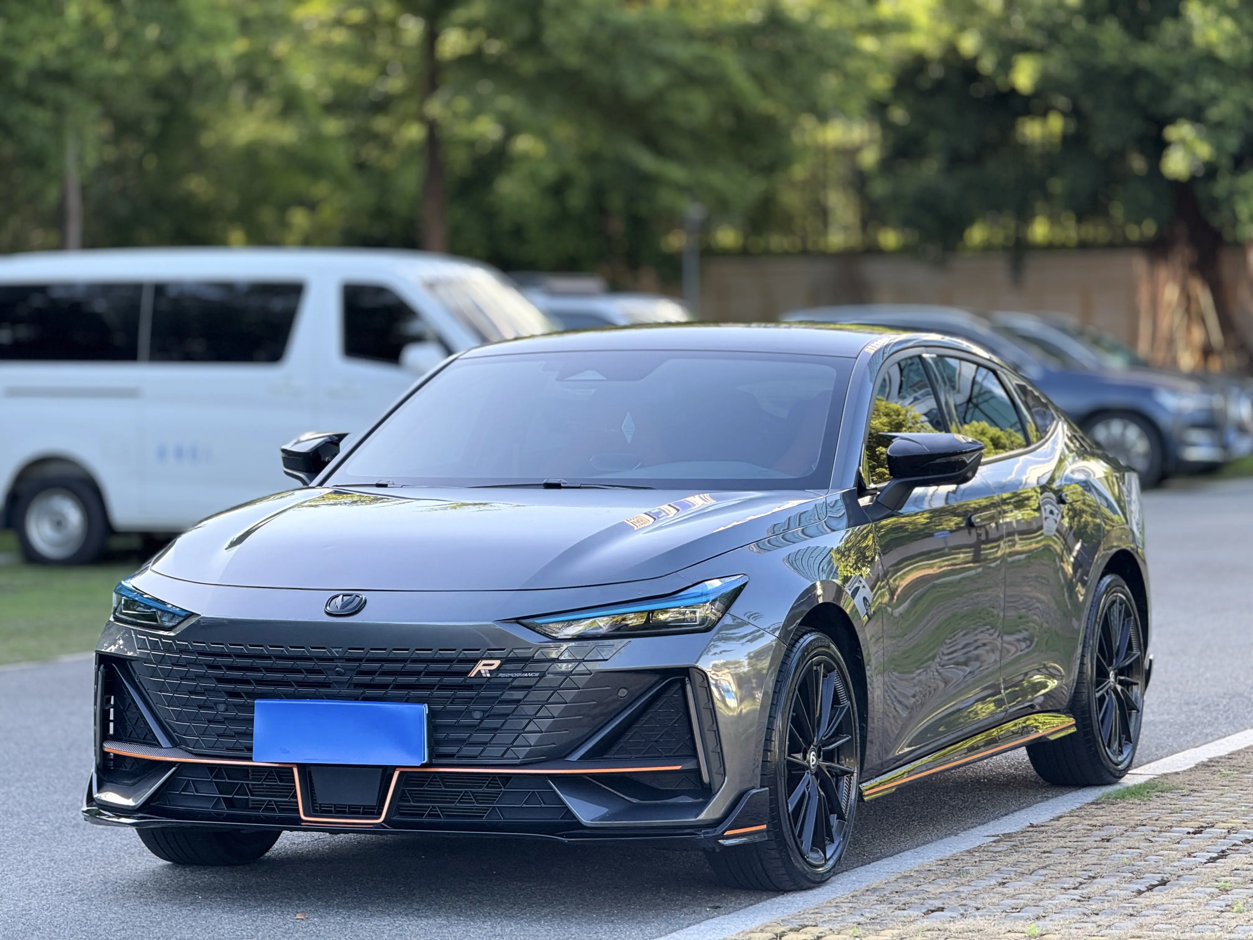 Changan UNI-V  из Китая