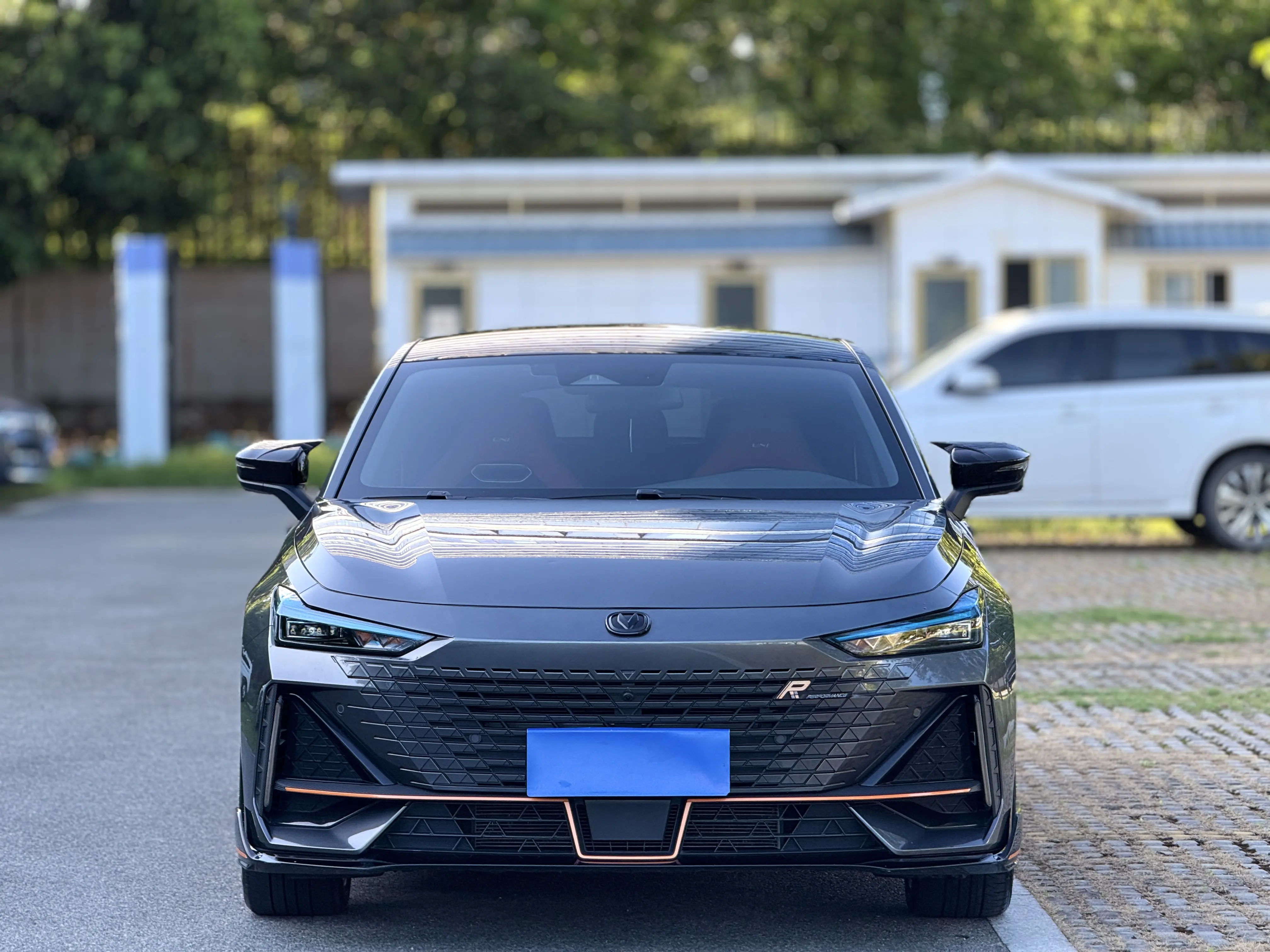 Changan UNI-V  из Китая