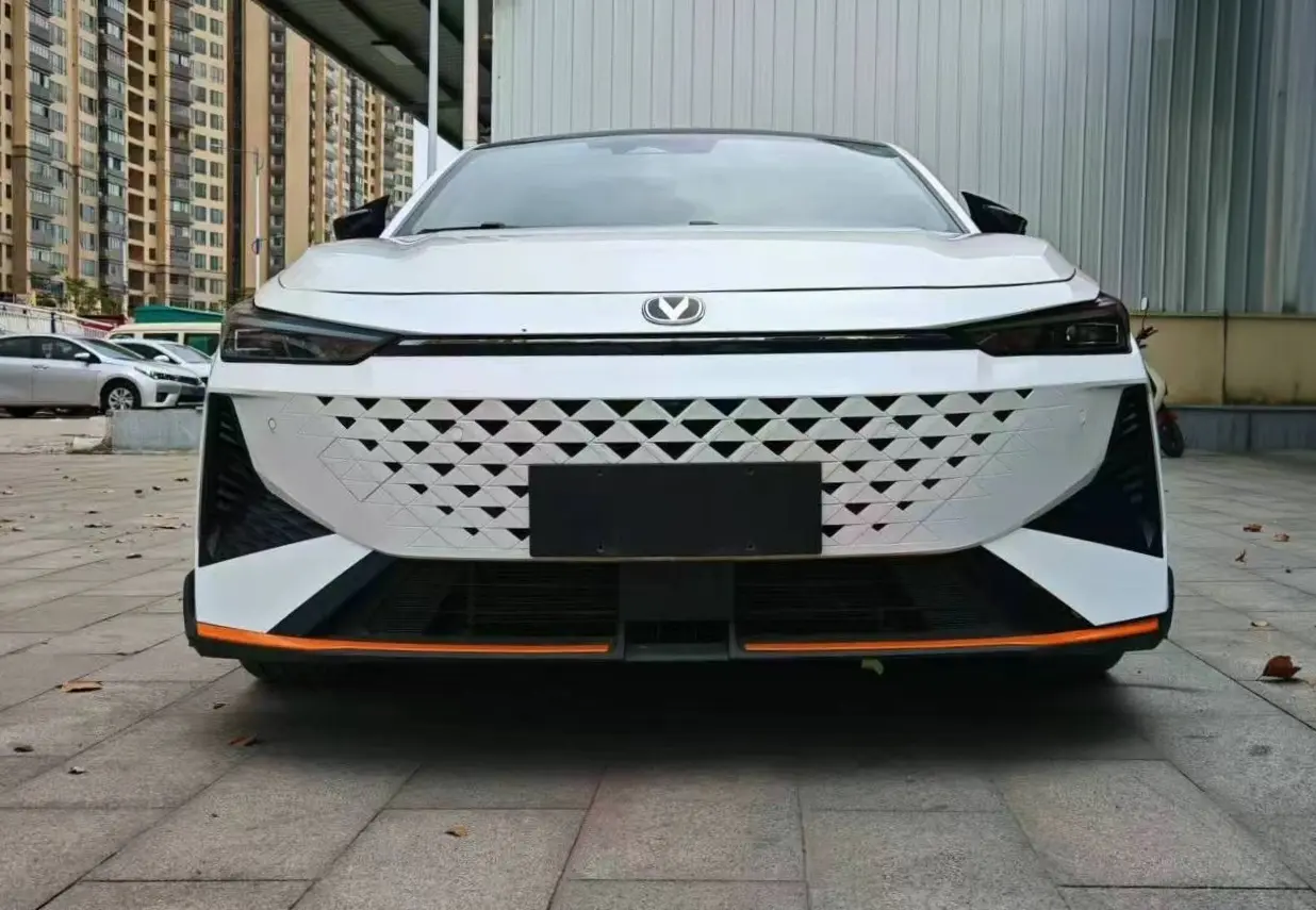 Changan UNI-V  из Китая