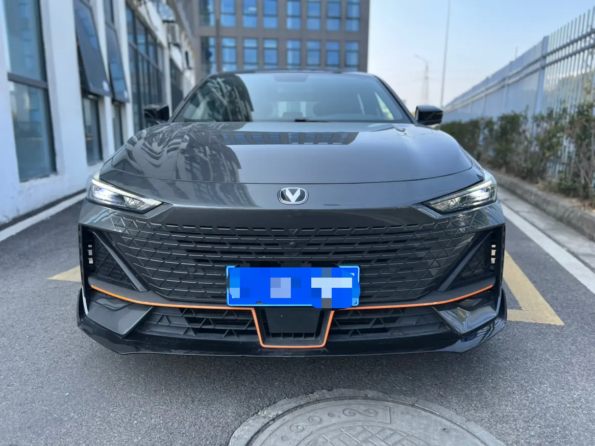Changan UNI-V  из Китая