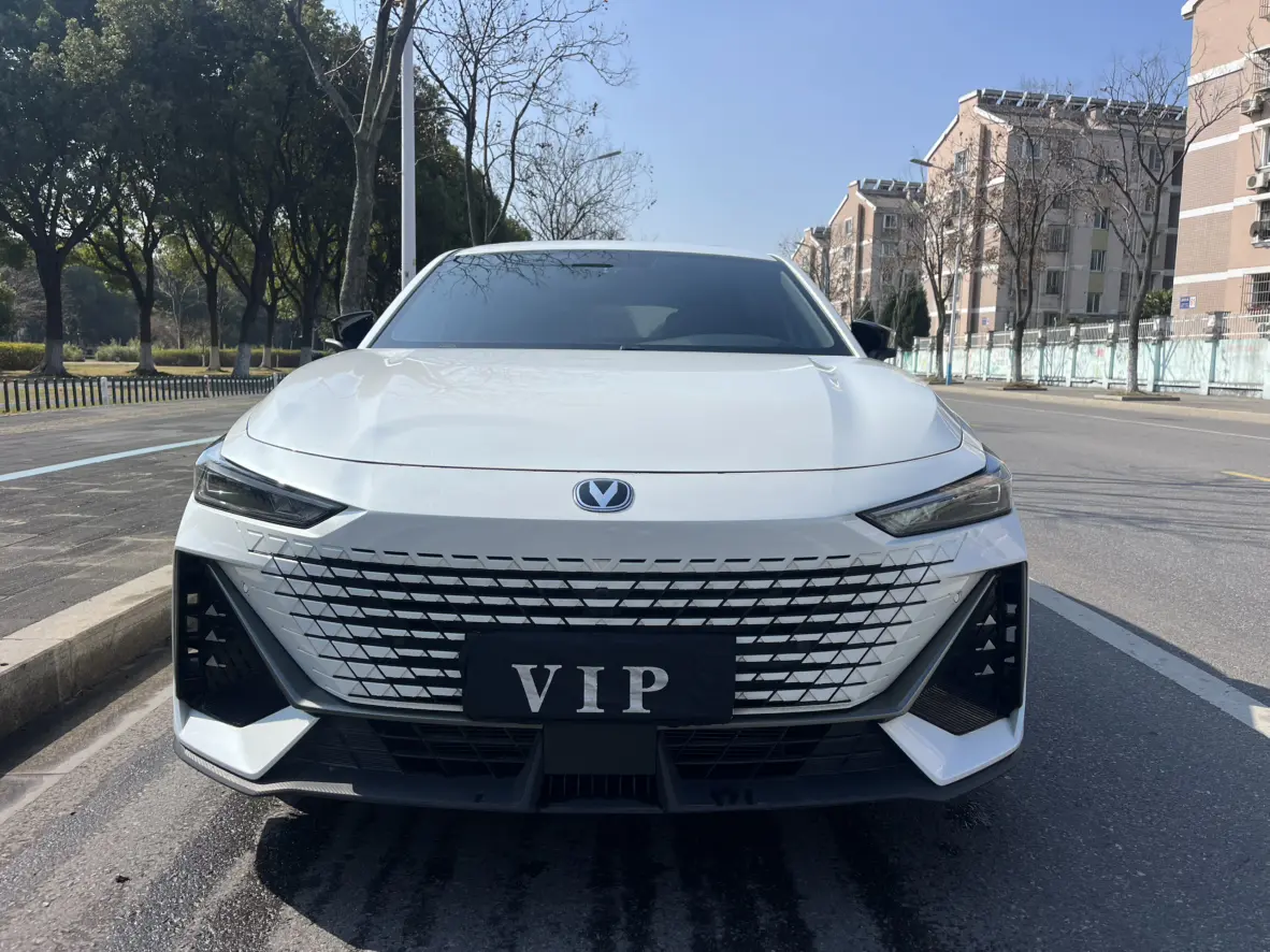 Changan UNI-V  из Китая