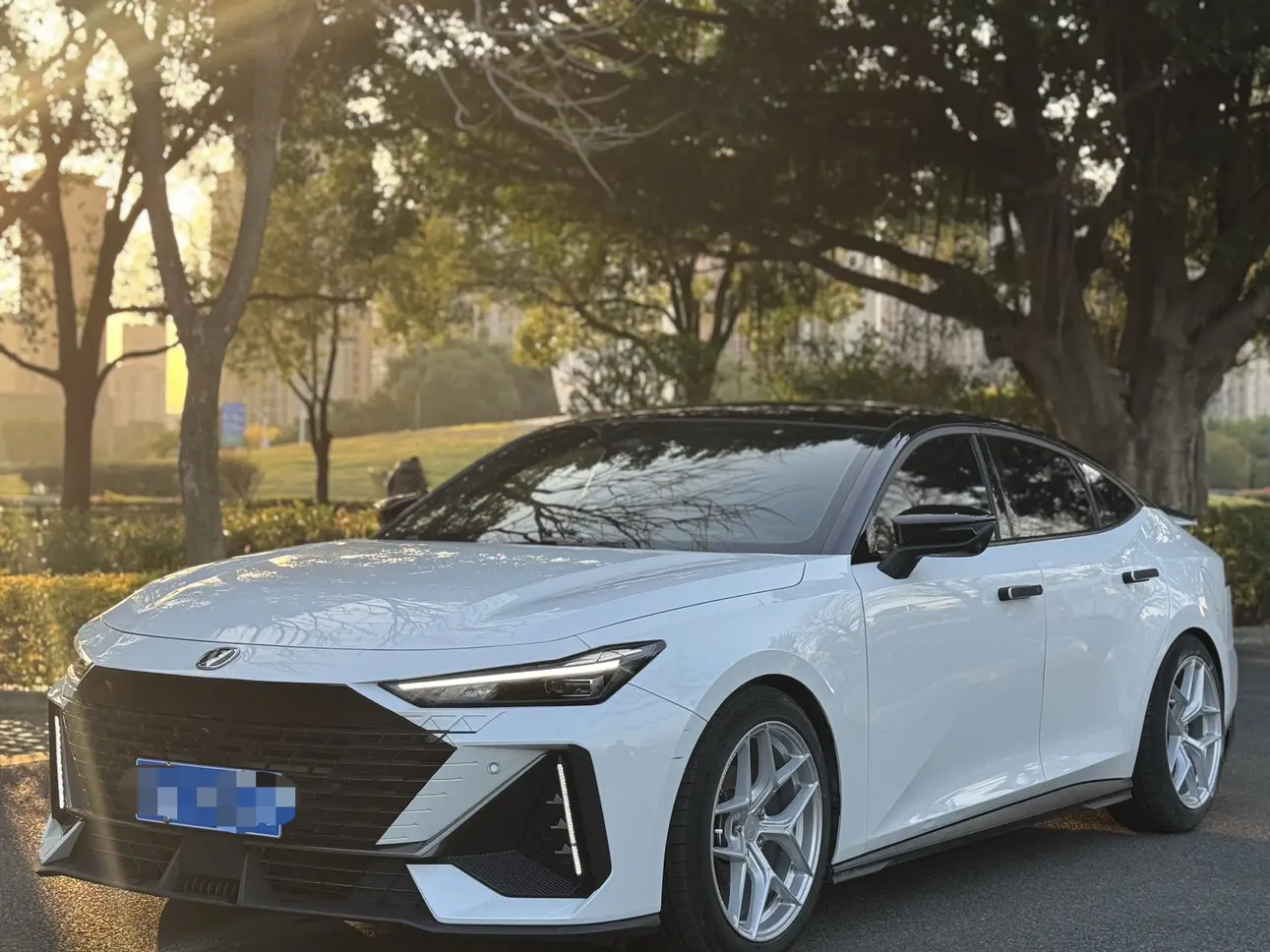 Changan UNI-V  из Китая