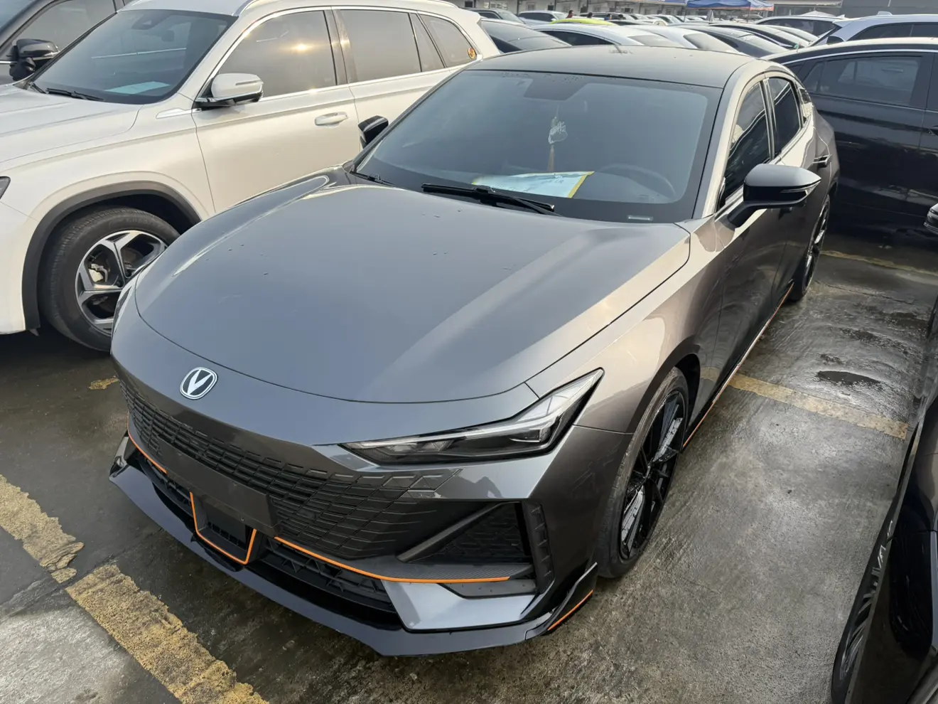 Changan UNI-V  из Китая