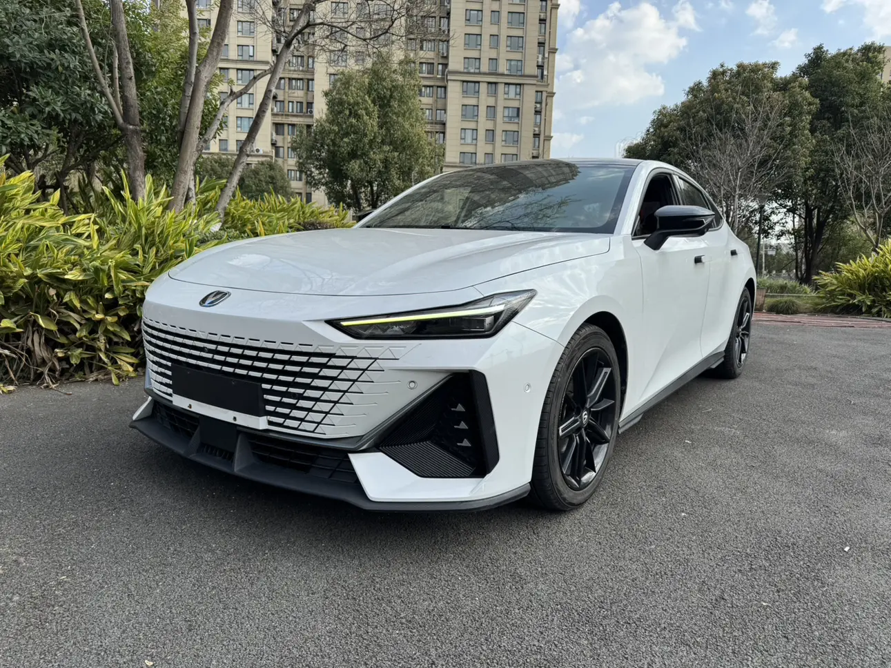 Changan UNI-V  из Китая