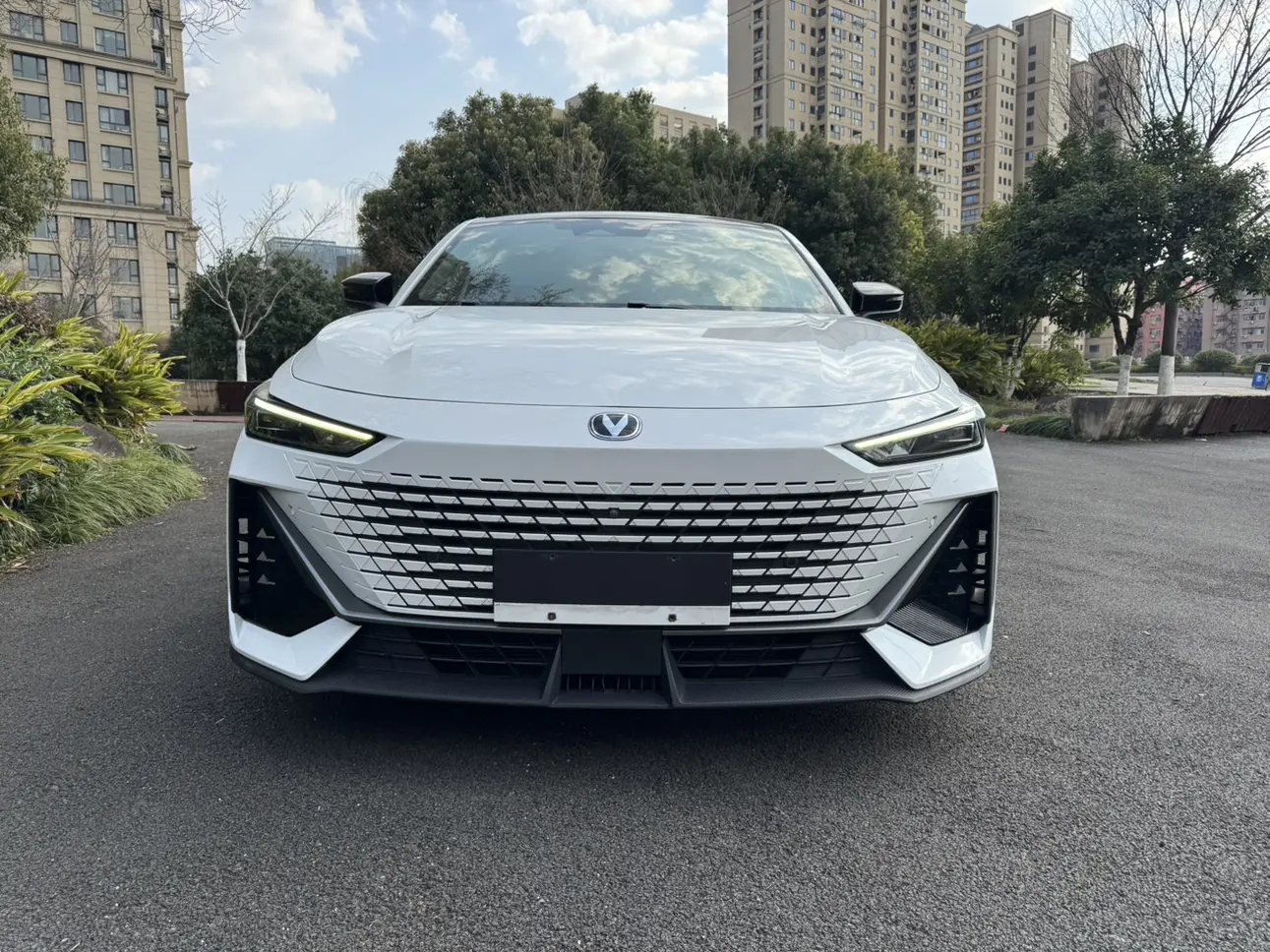 Changan UNI-V  из Китая