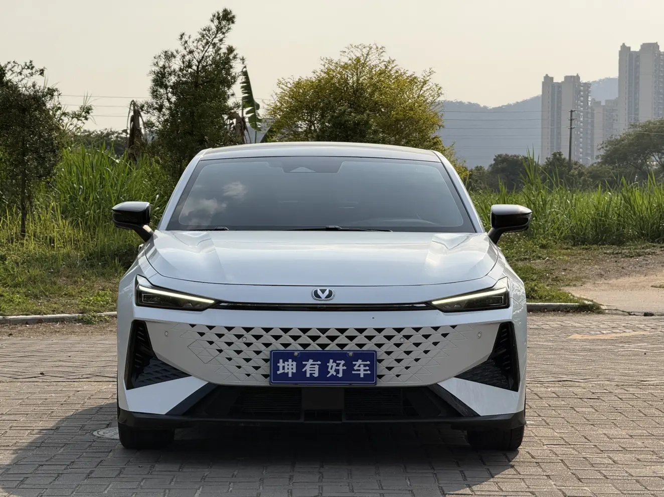 Changan UNI-V  из Китая