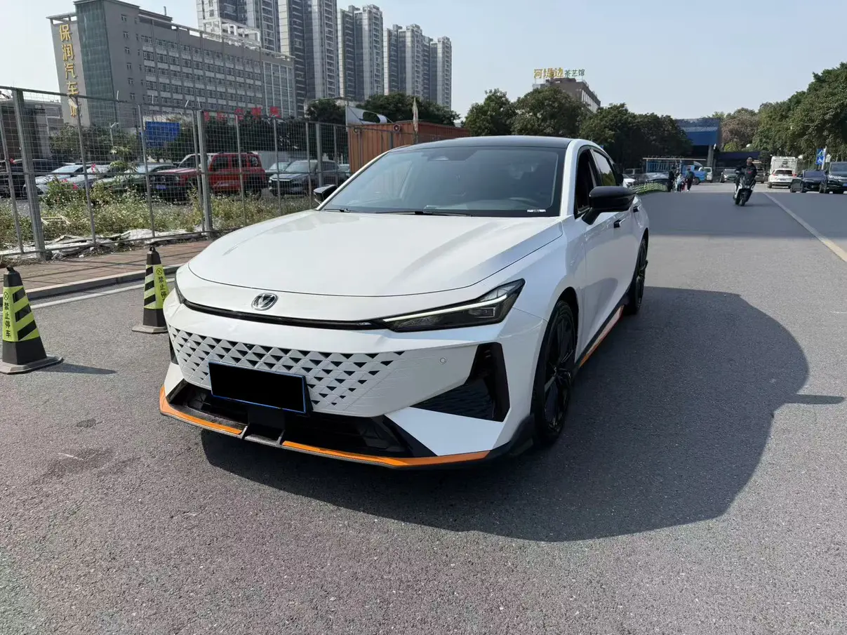 Changan UNI-V  из Китая