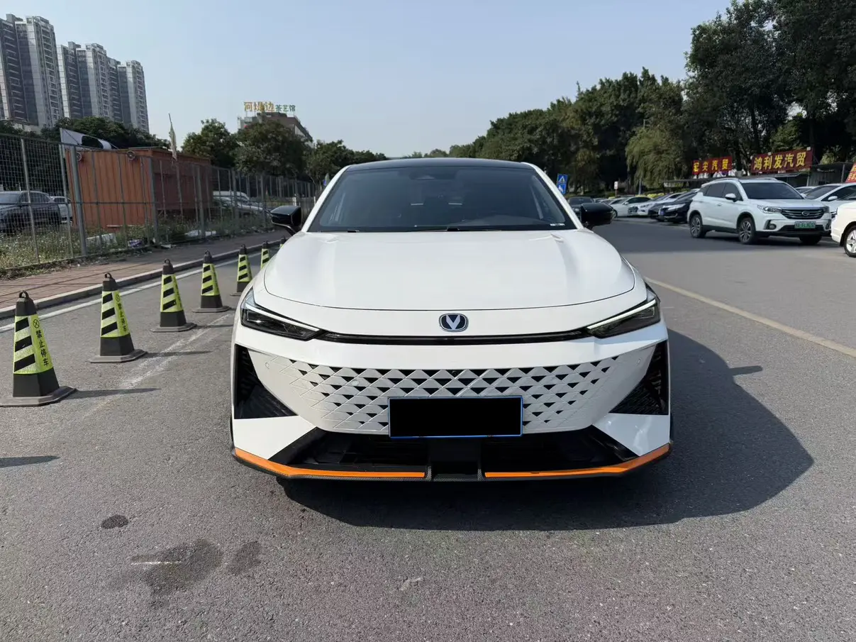 Changan UNI-V  из Китая