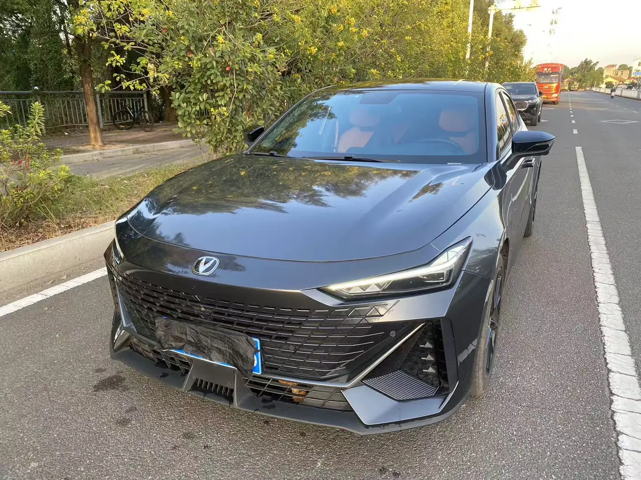 Changan UNI-V  из Китая