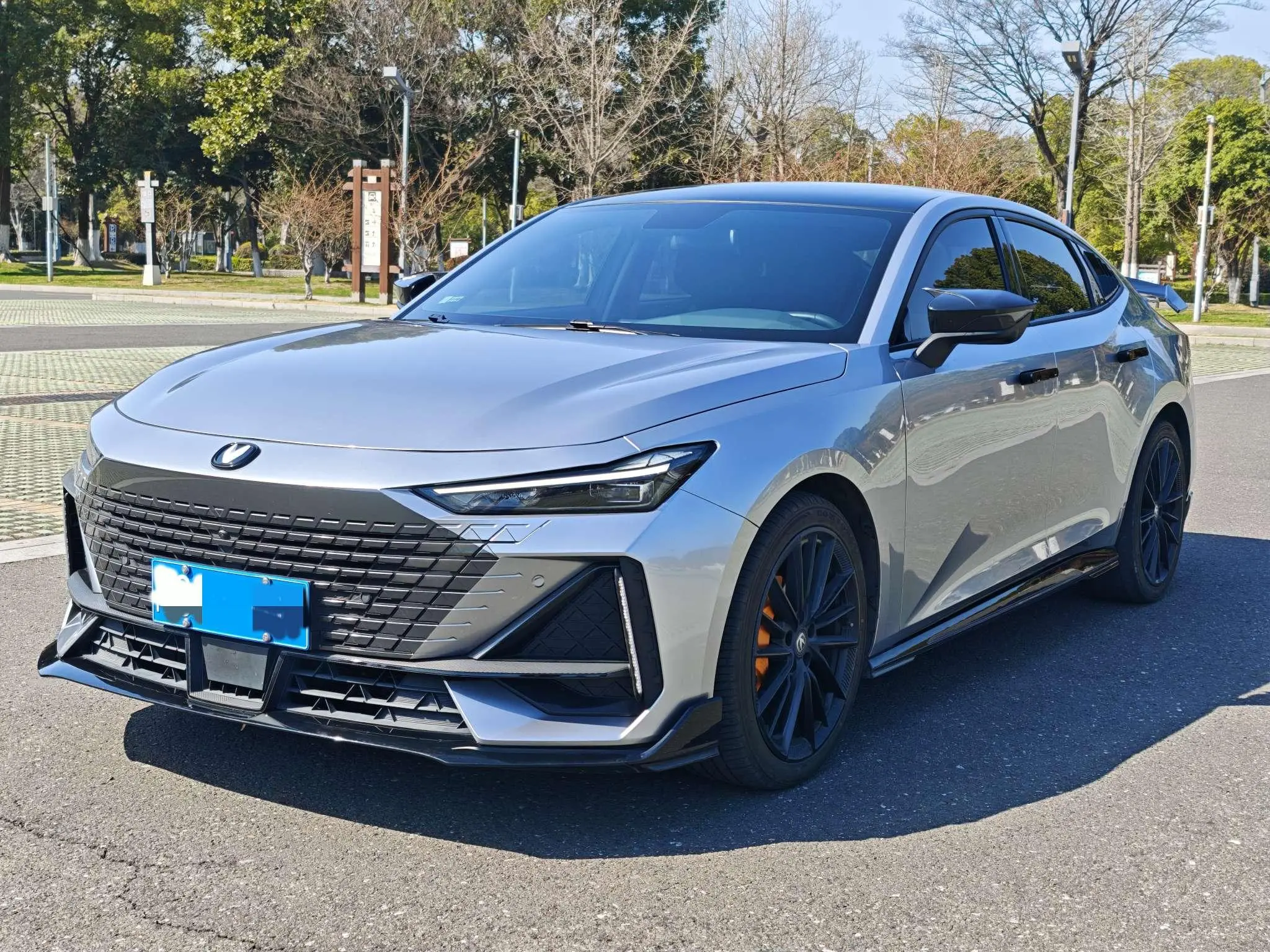 Changan UNI-V  из Китая