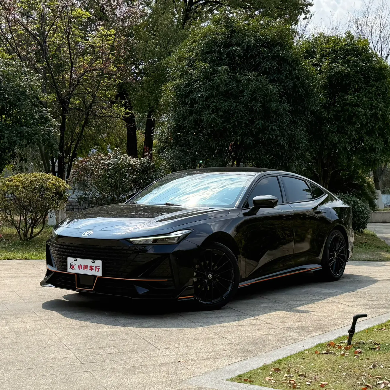 Changan UNI-V  из Китая