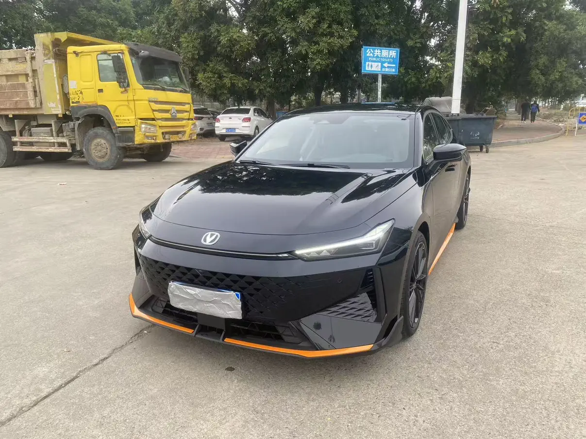 Changan UNI-V  из Китая