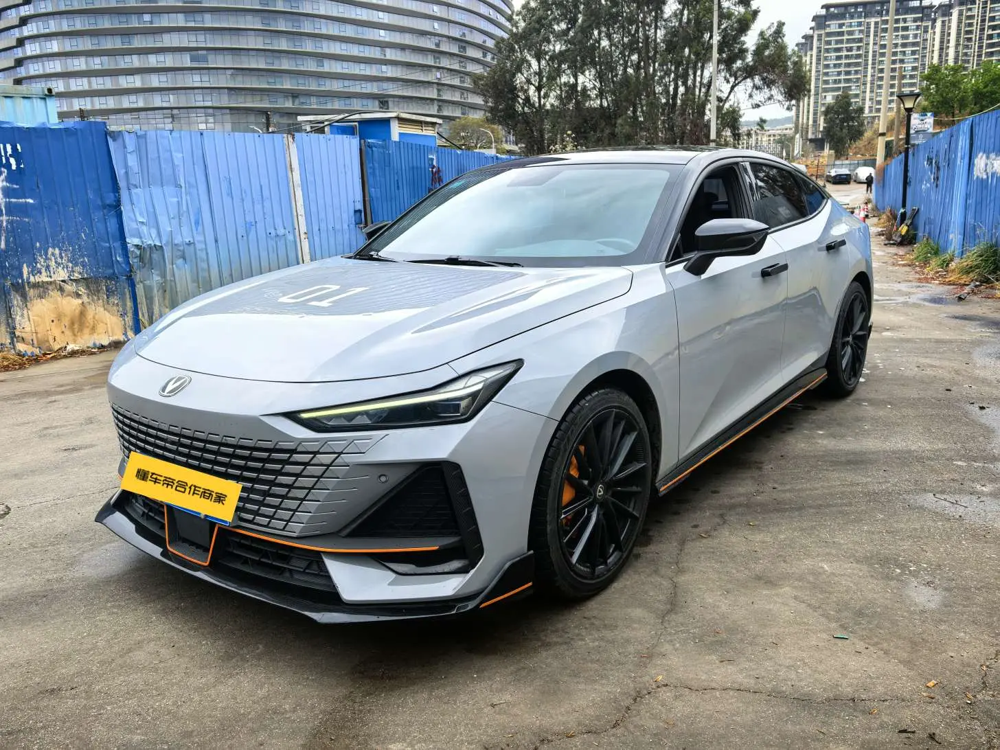 Changan UNI-V  из Китая